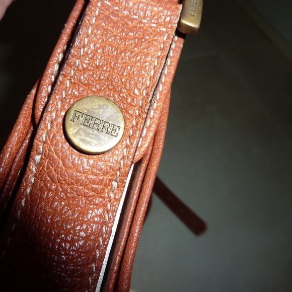 Vintage Ferre Handbag | WHITE with Brown trim Crossbody Messenger Bag-tote 80s - Picture 8 of 14